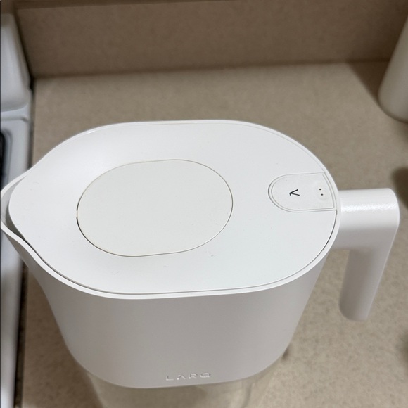 LARQ White Water Pitcher - Picture 2 of 5